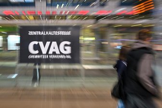 Chemnitz plant drastische Einschnitte bei der CVAG - Beim Kürzen von Ausgaben der Stadt rückt das Bus- und Bahn-Angebot des Chemnitzer Nahverkehrsbetriebs CVAG erneut in den Fokus.