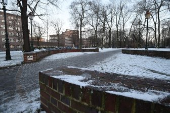 Chemnitz: Polizei ermittelt Täter nach Raubüberfall im Oktober 2016 - Bereits im Januar wurden zwei Männer festgenommen, die im Oktober 2016 einen Mann im Park der Opfer des Faschismus ausgeraubt hatten.