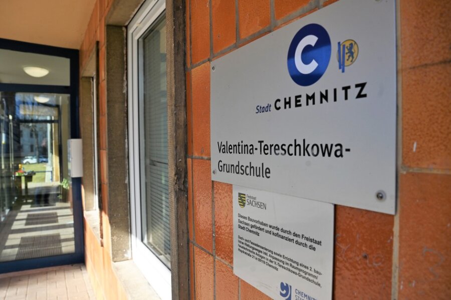 Chemnitz prüft Beziehungen zu Russland: Wird die Valentina-Tereschkowa-Grundschule umbenannt? - Behält die Valentina-Tereschkowa-Grundschule ihren Namen? Die Stadtverwaltung will das nun untersuchen.