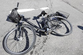 Chemnitz: Radler schwer verletzt -