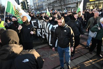„Chemnitz Revolte“: Ermittlungen nach Überfall auf Bar stocken - Eine Woche nach der Demonstration gegen die Eröffnung der Kulturhauptstadt (Foto) überfielen 20 Rechtsextreme die Bar „Balboa“ am Brühl.