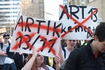 Chemnitz: Rund 400 Teilnehmer bei Protest gegen Urheberrechts-Reform -