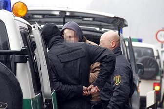 Die Polizei hat am Dienstag in Chemnitz drei mutmaßliche Lebensmitteldiebe geschnappt.