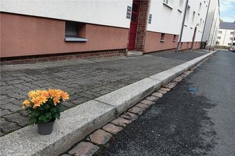 Chemnitz: Streit in der Nacht - Ein toter 18-Jähriger, zwei Verletzte, viele Fragen - An dieser Stelle ist in der Nacht zu Dienstag ein junger Mann schwer verletzt mit Stichwunden gefunden worden. Er starb noch vor Ort im Beisein der Rettungskräfte. Der Tathergang beschäftigt noch die Polizei.