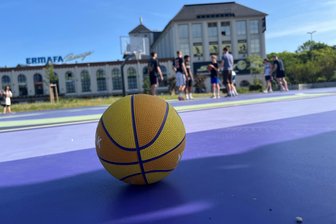 Chemnitz: Warum die Basketballplätze im Konkordiapark für zwei Tage gesperrt werden - Die Basketballanlagen im Konkordiapark sind stark frequentiert, daher werden regelmäßig Wartungen und Reparaturen notwendig.