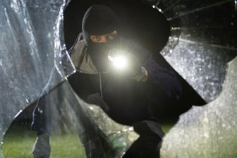 Chemnitz: Wieder Wohnungseinbrüche - Zeugin beschreibt Täter - 