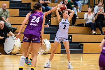 Chemnitzer Basketballerinnen werfen Spitzenreiter aus dem Pokal und hoffen jetzt auf ein großes Los - Mette Härtel machte gegen Göttingen ein starkes Spiel.