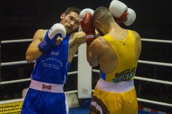 Chemnitzer Boxer starten mit vollem Einsatz in die eigentlich ungeliebte Liga - Kapitän Jan Ualikhanov (links) erwartet mit den Chemnitzer Boxwölfen am Samstag den BC Marburg zum Bundesligakampf.