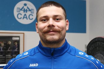 Chemnitzer Bundesliga-Gewichtheber wollen zweiten Heimsieg einfahren - Auffällig beim Bartwuchs und ein starker Mann: Kurt Perthel ist Kapitän des CAC.