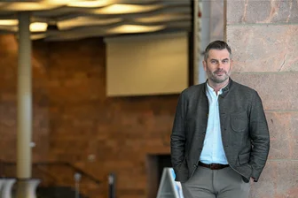 Chemnitzer C3-Chef Ralf Schulze im Interview: „2024 deutliche Steigerung im Konzertbereich“ - Der promovierte Betriebswirt Ralf Schulze ist seit 20 Jahren Chef der Stadthalle. Mit der Zeit kamen weitere Kultureinrichtungen dazu.