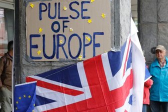 Chemnitzer drücken Anteilnahme am Terror in London aus - Anteilnahme an den schrecklichen Vorfällen in London auch in Chemnitz