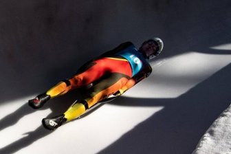 Chemnitzer Duo "rockt" den Rodel-Weltcup der Junioren - Timon Grancagnolo in seinem Element - auf dem Rodelschlitten im Eiskanal. 