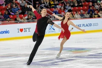 Chemnitzer Eistanzpaar zieht nach Mailand und träumt von Olympia 2026 - Max Liebers und Charise Matthaei tanzen auf dem Eis. Sie wollen hoch hinaus. 