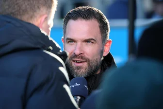 Chemnitzer FC: Bange Blicke Richtung Berlin nach erneuten Spielabsagen? - Für Trainer Benjamin Duda und den Chemnitzer FC soll es am Sonntag nach Berlin gehen.