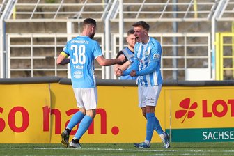 Chemnitzer FC bringt Punkt aus Leipzig mit - Erster Treffer für den CFC: Jannick Wolter (r.).