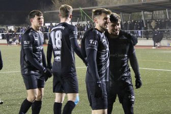 Chemnitzer FC gegen VFC Plauen: So lief die Generalprobe vor dem Punktspielstart 2026 - Der CFC überzeugte in seinen schwarzen Trikots im Testspiel gegen den VFC Plauen.