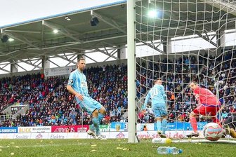 Chemnitzer FC holt gegen Tabellenführer Dynamo Dresden einen Punkt - 