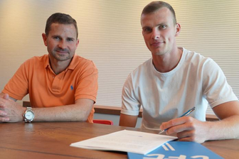 Lukas Stagge (rechts) neben Marc Arnold, Geschäftsführer Sport beim CFC.