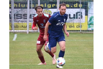 Chemnitzer FC im Doppelpack: Erst „Nicht-Aufstiegsspiel 2025“, dann Sachsenpokal - CFC-Kapitän Tobias Müller (r.) fällt am Wochenende aus.