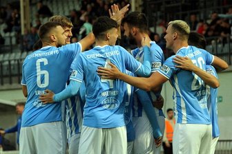 Chemnitzer FC: So lief der erste Auswärtssieg der Saison beim Berliner AK - Höhepunkt nach vier Minuten: Der CFC bejubelt das 1:0. 