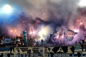 Chemnitzer FC: So viel kosteten die Pyro-Vorfälle im Spiel gegen den BFC Dynamo - Gegen den BFC Dynamo zündeten die CFC-Fans Pyrotechnik.