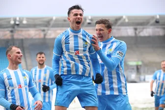 Chemnitzer FC: Spielglück beschert drei Punkte gegen Viktoria Berlin - In der 75. Minute des Spiels in Chemnitz wurde Stanley Keller gefoult, woraufhin Leon Damer anstelle des zuvor erfolgreichen Bozic den Elfmeter schoss.