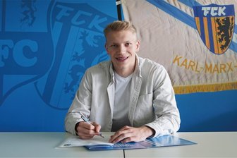 Chemnitzer FC verlängert mit Max Roscher - Max Roscher trägt mindestens ein weiteres Jahr lang das Trikot des Chemnitzer FC.