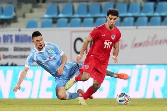 Chemnitzer FC vor der Partie bei Chemie Leipzig: „Wir wollen giftig sein, wir wollen eklig spielen“ - Der CFC – hier mit Roman Eppendorfer (links) – will weiter gut verteidigen.