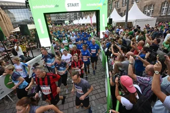Chemnitzer Firmenlauf mit 6800 Teilnehmern zurück in der Innenstadt - 