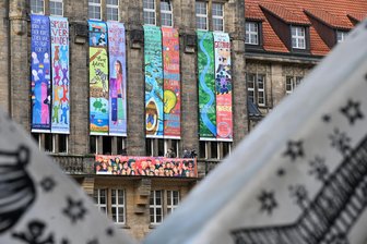 Chemnitzer Friedenstag am 5. März: Organisatoren laden eine Sprecherin wegen „Kontroversen“ aus - Am Mittwoch wird der Bombardierung der Stadt vor 80 Jahren gedacht.