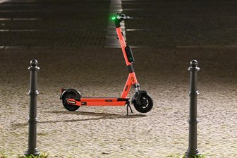 Chemnitzer Gericht urteilt: Darf man mit über 1,1 Promille E-Scooter fahren? - Nach der Feier noch fahren oder den E-Scooter lieber stehen lassen?