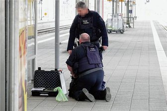 Chemnitzer Hauptbahnhof teilweise gesperrt - Der Hauptbahnhof war am Freitag zeitweise auf den Gleisen 9 bis 14 gesperrt. Grund war ein herrenloser Koffer. 