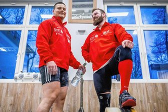Chemnitzer Heber in souveräner Manier zum Titel - Kurt Perthel vom Chemnitzer AC (l.) und Raphael Friedrich von der TSG Rodewisch gewannen in ihren Kategorien jeweils klar. 