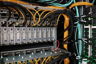 Chemnitzer IT-Spezialist Megware liefert Supercomputer nach Österreich - So sieht der neue Supercomputer im Inneren aus. Er soll in einigen Wochen in Betrieb gehen. 