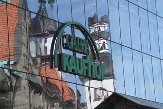 Chemnitzer Kaufhof streitet vor Gericht um Miethöhe im Lockdown - Die Kaufhof-Filiale im Chemnitzer Zentrum. Weil sie in der Coronapandemie wiederholt schließen musste, gibt es nun Streit über die zu zahlende Miete.