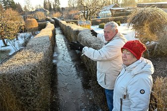 Chemnitzer Kleingärtner verzweifelt: Gartenanlage in Gablenz steht immer wieder unter Wasser - Seit Ende der 1980er-Jahre sind Liane und Hanns Geithner Pächter eines Kleingartens in der Anlage Süd-Ost in Gablenz. Seit ein Kanal gebaut wurde, haben sie aber immer wieder mit zu viel Wasser zu kämpfen.