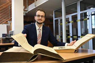 Chemnitzer Lokalhistoriker sauer: Was ist im Stadtarchiv los? - Der Leiter des Stadtarchivs Paolo Cecconi beruft sich auf Einschränkung wegen Personalmangels.