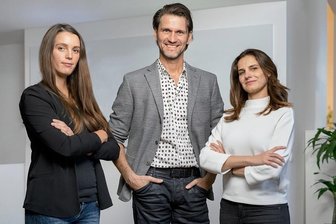 Chemnitzer Marketingagentur Zebra gewinnt hochkarätigen Goldaward - Das Zebra-Group-Führungsteam (von links nach rechts): Nadine Bengel (Senior Projektmanagerin Mindbox), Joerg G. Fieback (Geschäftsführer Kreation zebra | group) und Sabine Kunze (Geschäftsstellenleiterin Mindbox).
