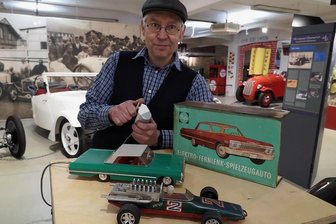 Chemnitzer Museen umwerben Gäste mit Geschenken und Neuheiten - Museumsleiter Dirk Schmerschneider hofft nach der Wiedereröffnung des Fahrzeugmuseums auf Besucherinteresse an den "Spielzeugträumen aus der DDR", der aktuellen Sonderschau. 