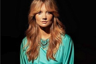 Chemnitzer Musiktalent Fabia Mantwill für Deutschen Jazzpreis nominiert - Hyperaktives Multitalent in ganz positivem Sinn: Fabia Mantwill - Sängerin, Saxofonistin, Bandleaderin, Komponistin und Arrangeurin.