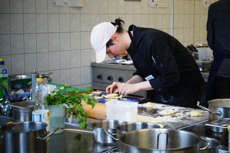 Chemnitzer Nachwuchsköche im Wettkampf: „Ich koche am liebsten für andere“ - Martin Graf, Kochazubi im Hotel an der Oper, beim Jugendwettbewerb.