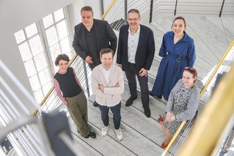 Chemnitzer Opernhaus als Bühne für alle Sparten? Theaterleitung empört und fassungslos - Spartenleiter und Intendant: Gundula Hoffmann, Carsten Knödler, Benjamin Reiners, Christoph Dittrich, Christine Marquardt und Sabrina Sadowska (v. l.) empört die Ideen der Stadträte.