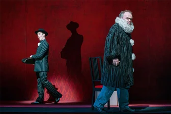 Chemnitzer Opernhaus zeigt vorerst letztmalig Inszenierung von Verdi-Werk - Alexander Kiechle (links) spielt Sparafucile und Markus Marquardt den Rigoletto.
