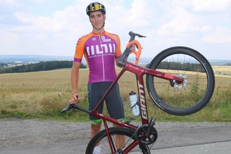 Chemnitzer Pedaleur ist auf der Straße und im Gelände aktiv - Lennart Lein fährt für den RSV Chemnitz nicht nur auf der Straße, sondern auch Crossrennen.