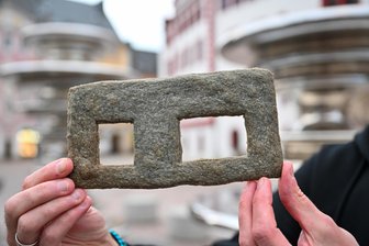 „Chemnitzer Platte“ schmeckt den Touristen - Die „Chemnitzer Platte“ hat die Form einer Betonplatte eines WBS-70-Wohnblocks.