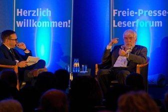 Chemnitzer Salon: Maaz legt Deutschland auf die Couch -