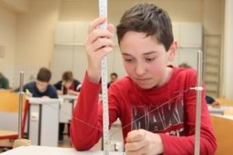 Chemnitzer Schüler holen erste Preise - Tom Zieschang vom Kepler-Gymnasium erhielt einen Anerkennungspreis in der Klassenstufe 7.