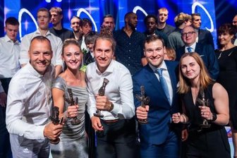 Chemnitzer Sportler des Jahres mit Chemmy geehrt - Eissprinter Nico Ihle, Dreispringerin Kristin Gierisch, die Basketballer der Niners Chemnitz um Kapitän Malte Ziegenhagen, Bahnradfahrer Stefan Bötticher und Boxerin Maxi Klötzer wurden mit dem Chemmy ausgezeichnet.