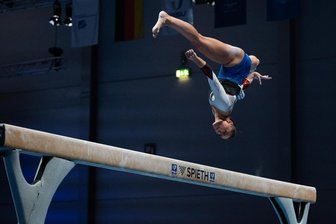 Chemnitzer Turnerin Emma Malewski feiert beeindruckendes Comeback auf der internationalen Bühne - Turnerin Emma Malewski vom TuS Chemnitz-Altendorf hat sich am Donnerstag sehr erfolgreich auf der internationalen Bühne zurückgemeldet.