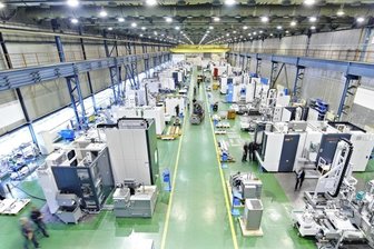 Blick in eine der Produktionshallen des Chemnitzer Werkzeugmaschinenbauers.